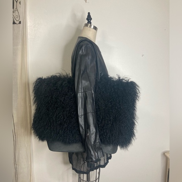 Huge weekender tote bag Mongolian fur leather bottom - Picture 6 of 11